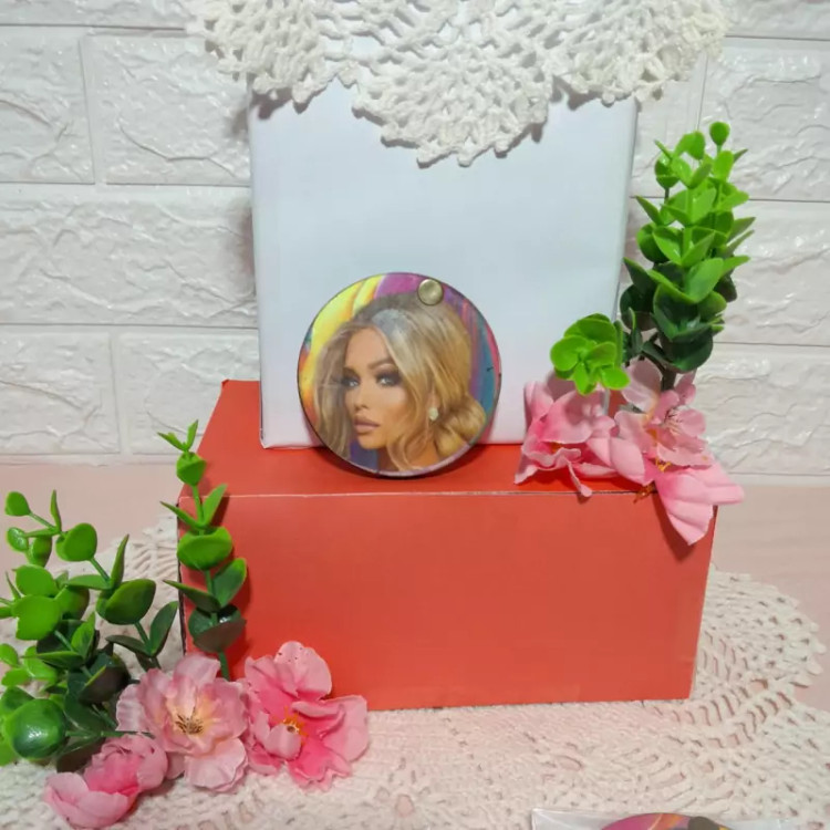 آیینه جیبی گرد چوبی کشوئی عکس دار قطر7سانت